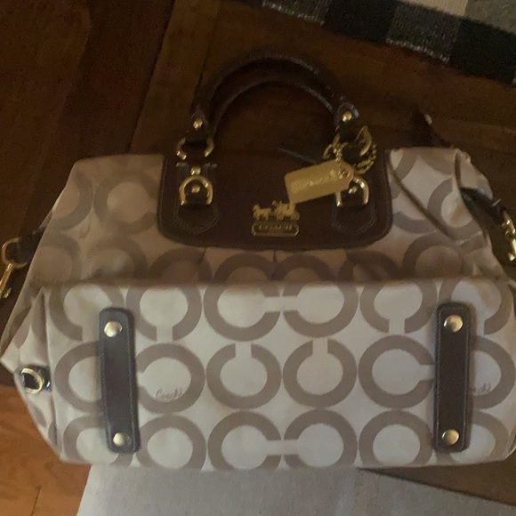 Coach Bag - Picture 2 of 3